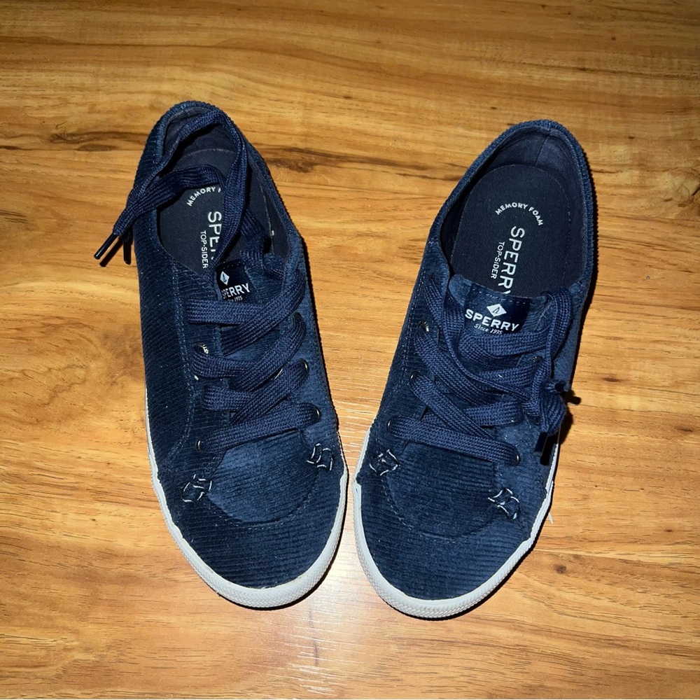 Sperry blue sneakers